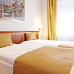 Mennicken 3* Würselen