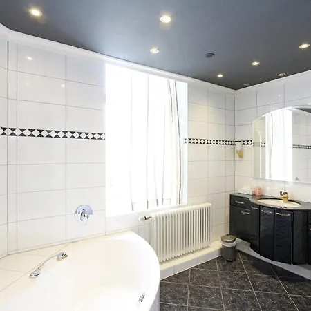 Mennicken Hotell Würselen