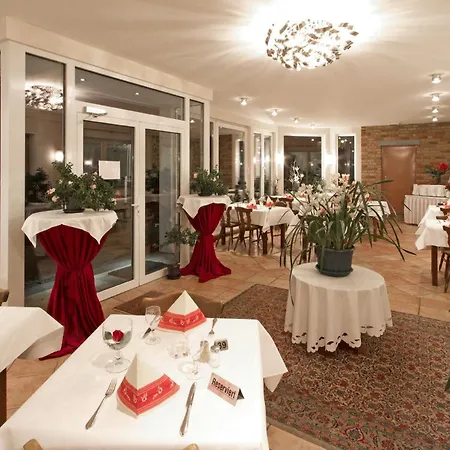 Hotell Mennicken Würselen