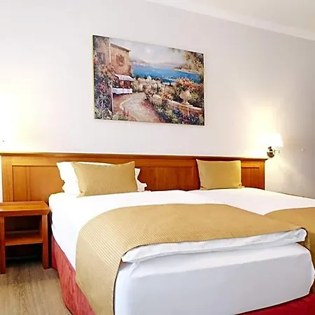 Mennicken 3* Würselen