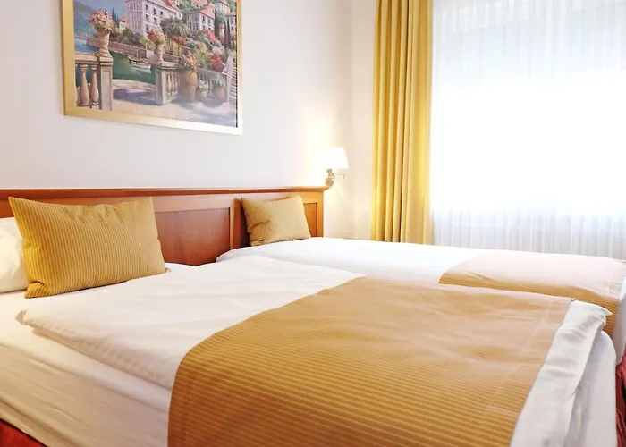 メニケン 3* ヴュルゼレン