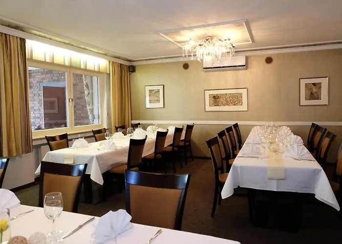 Mennicken 3* Würselen