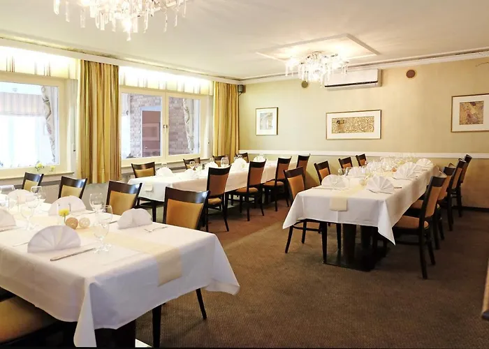 曼尼肯酒店 酒店